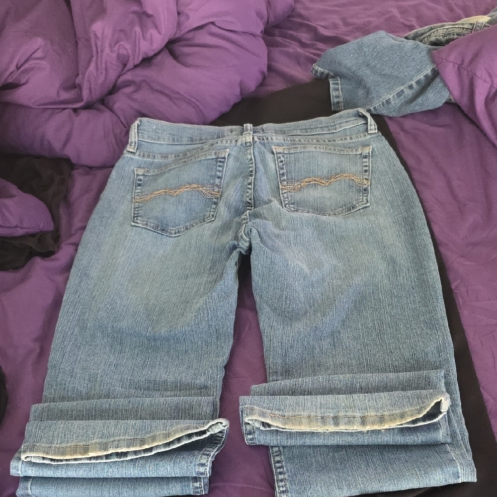 Wrangler Light Blue Straight Leg Women’s Jeans - Picture 4 of 4